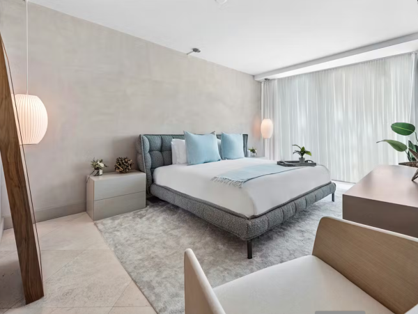 Luxury South Beach Rentals - Oceanfront Balcony, 3 Pools & Spa Access